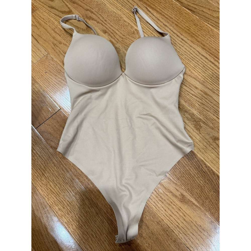 SKIMS Women's Ultimate Push Up Thong Bodysuit Size Medium Sienna